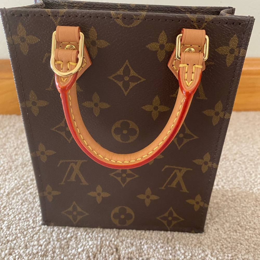 Never Used! Louis Vuitton Petit Sac Plat